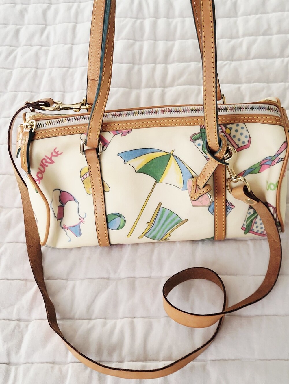 Dooney & Bourke Cream Barrel Crossbody with Multicolor Beach Print Rainbow Zip - Picture 15 of 16